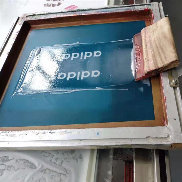 Tinta de serigrafia per a tela